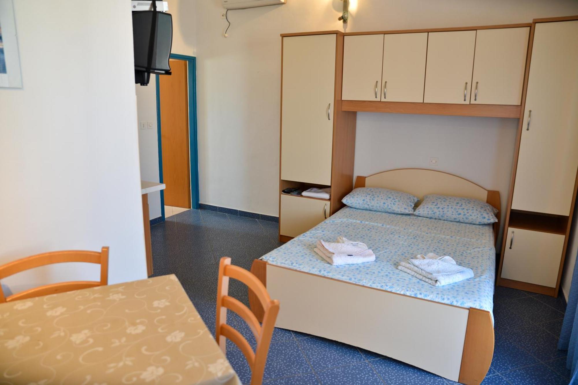Apartments Lonic Kukljica Værelse billede