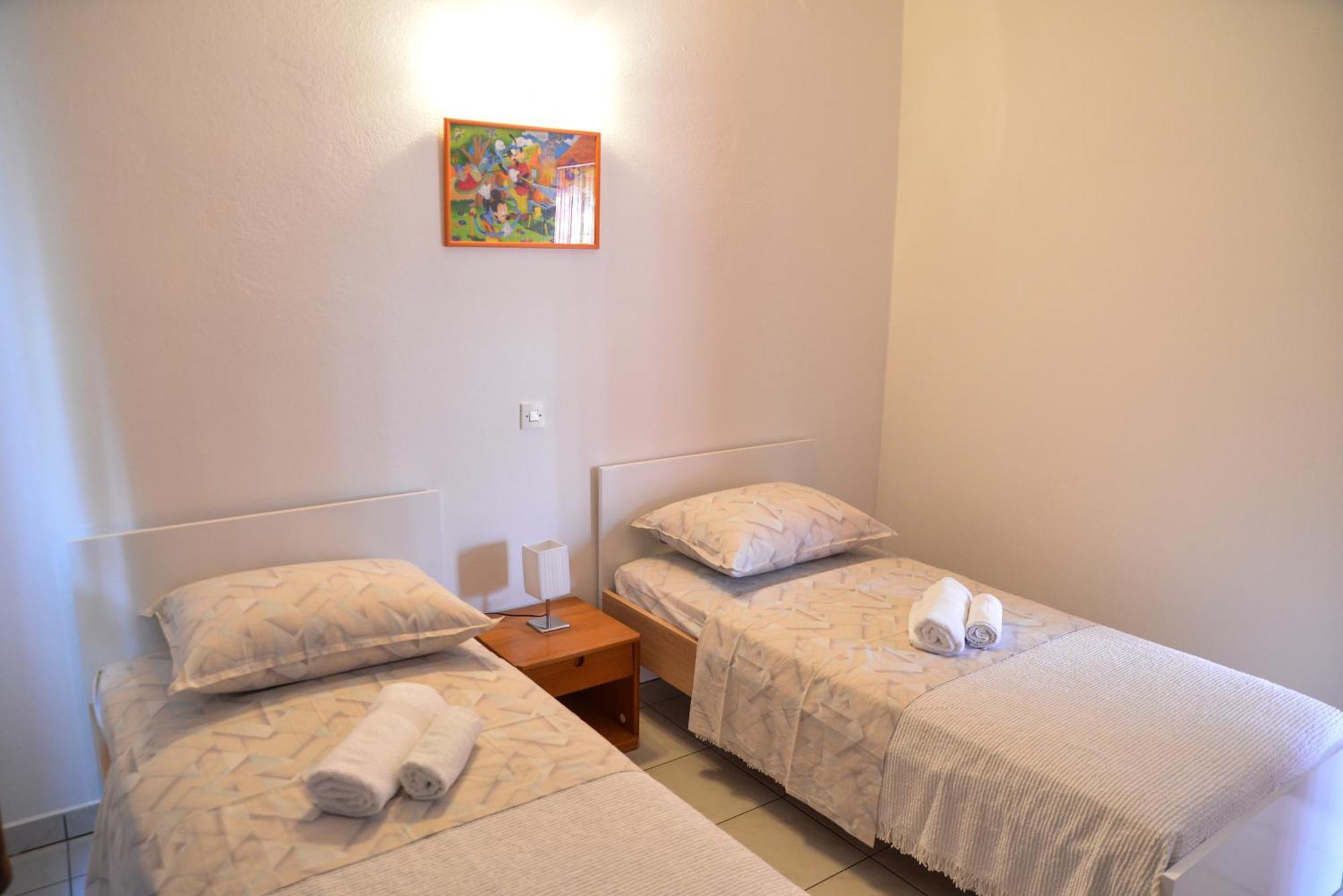 Apartments Lonic Kukljica Eksteriør billede
